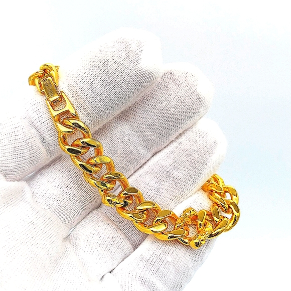 Alexander McQueen Gold Skull Motif 8" Bracelet-18K Gold plated - Picture 4 of 11